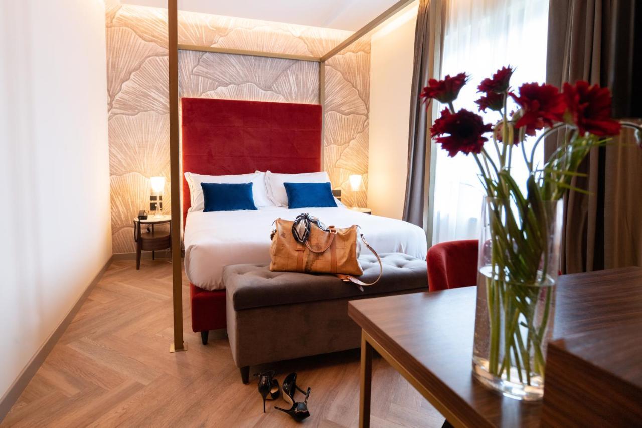 3T Boutique Hotel Ivrea Bagian luar foto