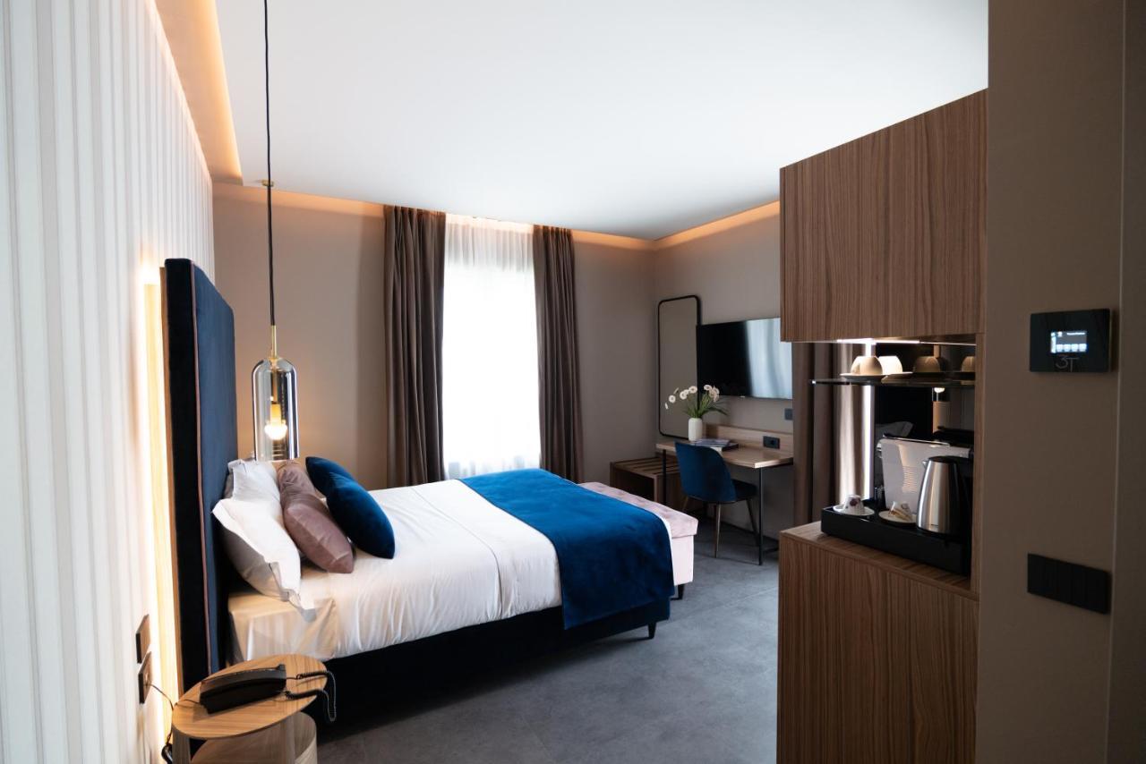 3T Boutique Hotel Ivrea Bagian luar foto