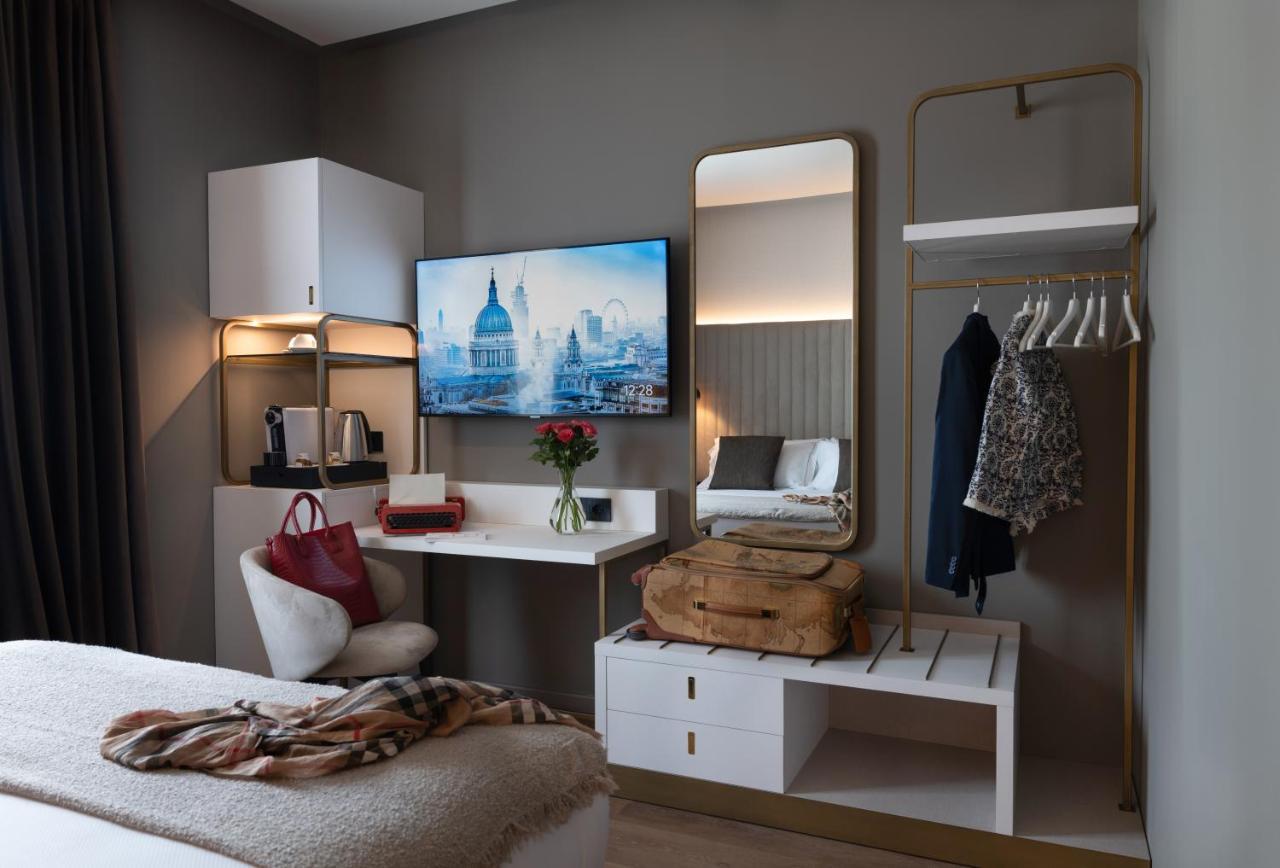 3T Boutique Hotel Ivrea Bagian luar foto